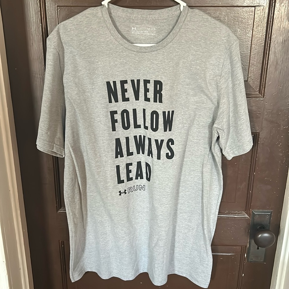 Under Armor leader shirt